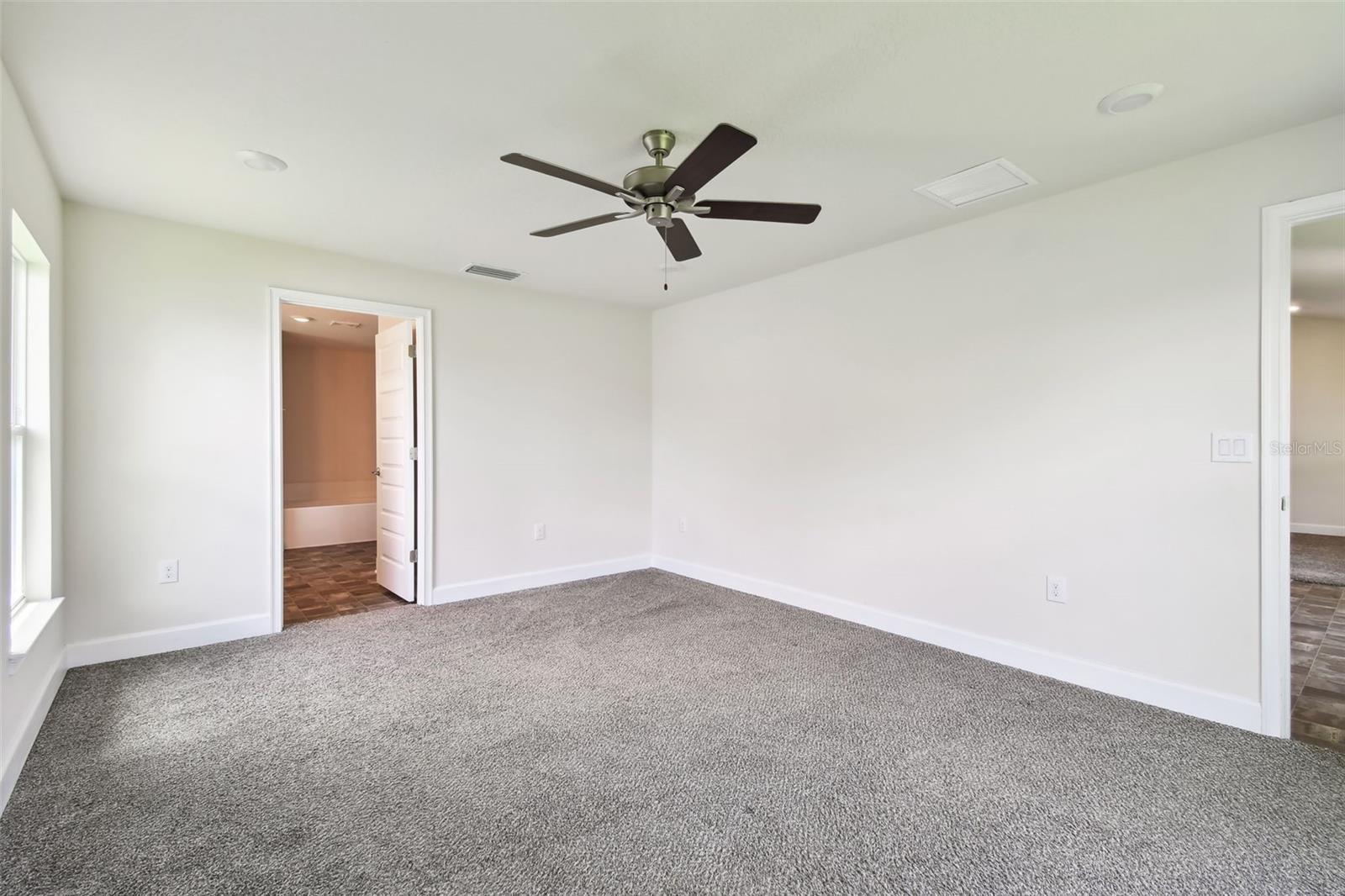 Image 18 of 43 For 360 Cimarron Court