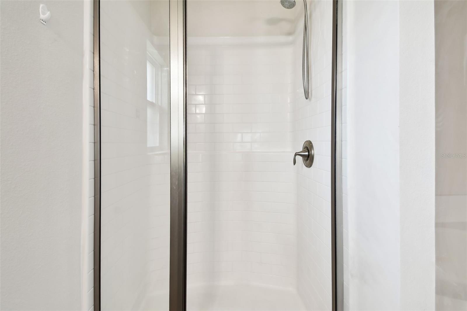 Image 22 of 43 For 360 Cimarron Court