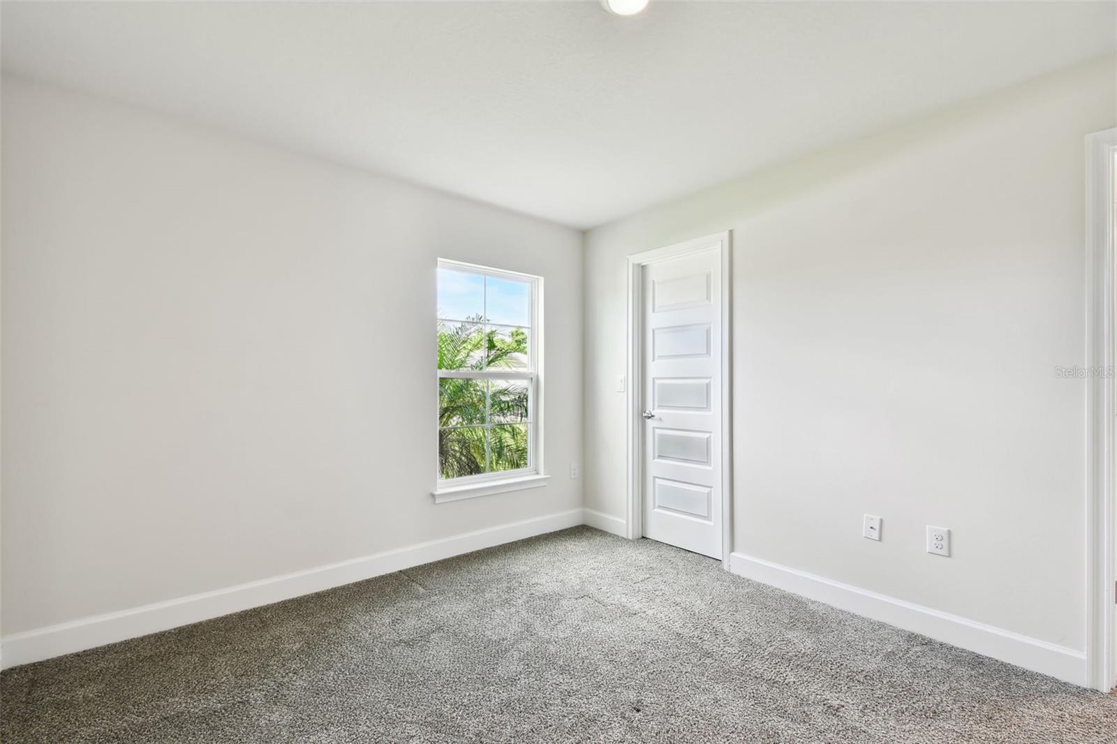 Image 24 of 43 For 360 Cimarron Court