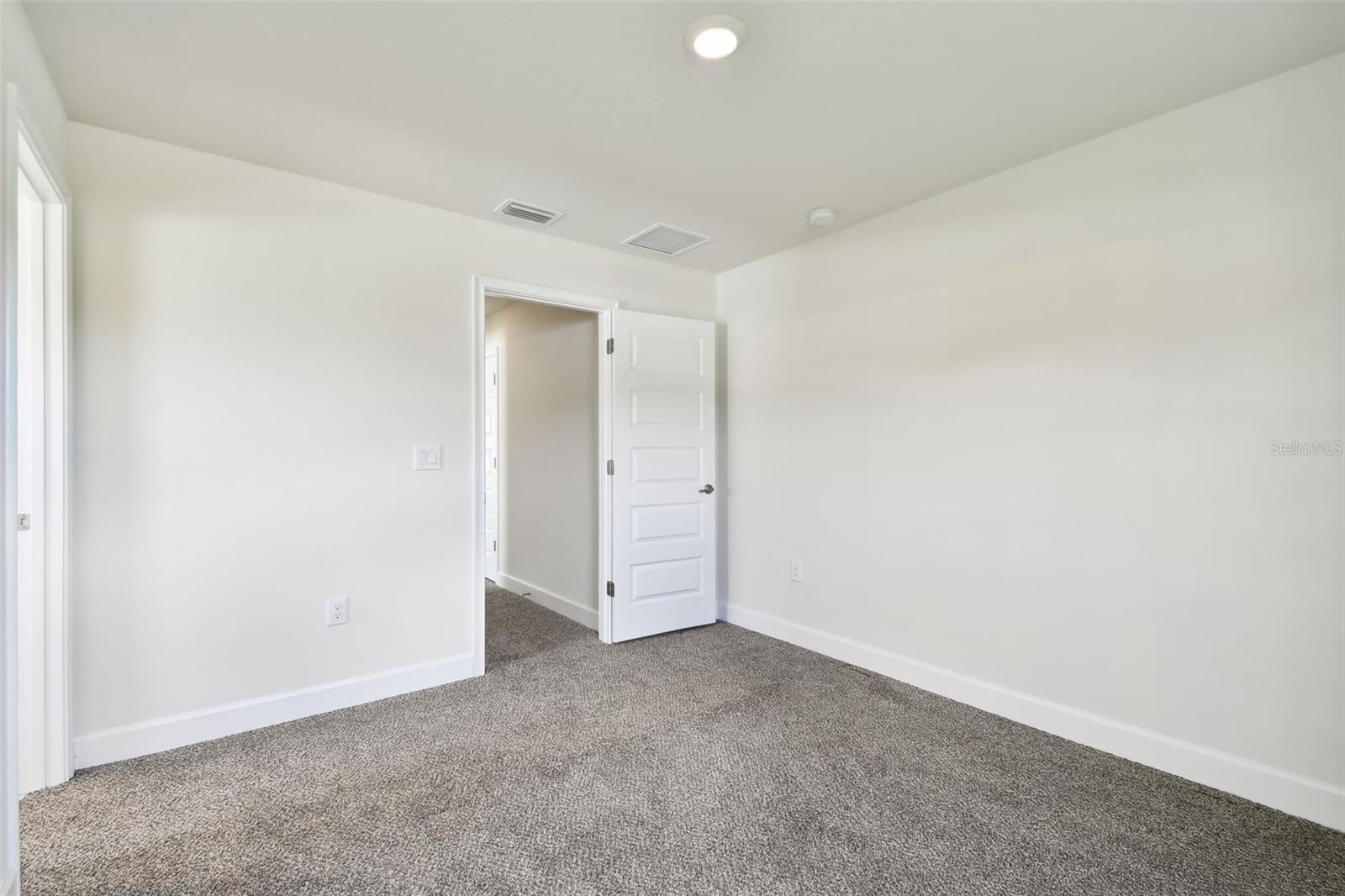 Image 25 of 43 For 360 Cimarron Court