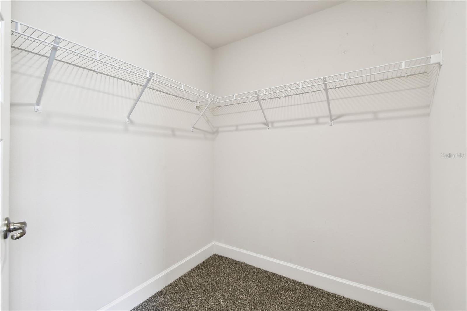 Image 27 of 43 For 360 Cimarron Court