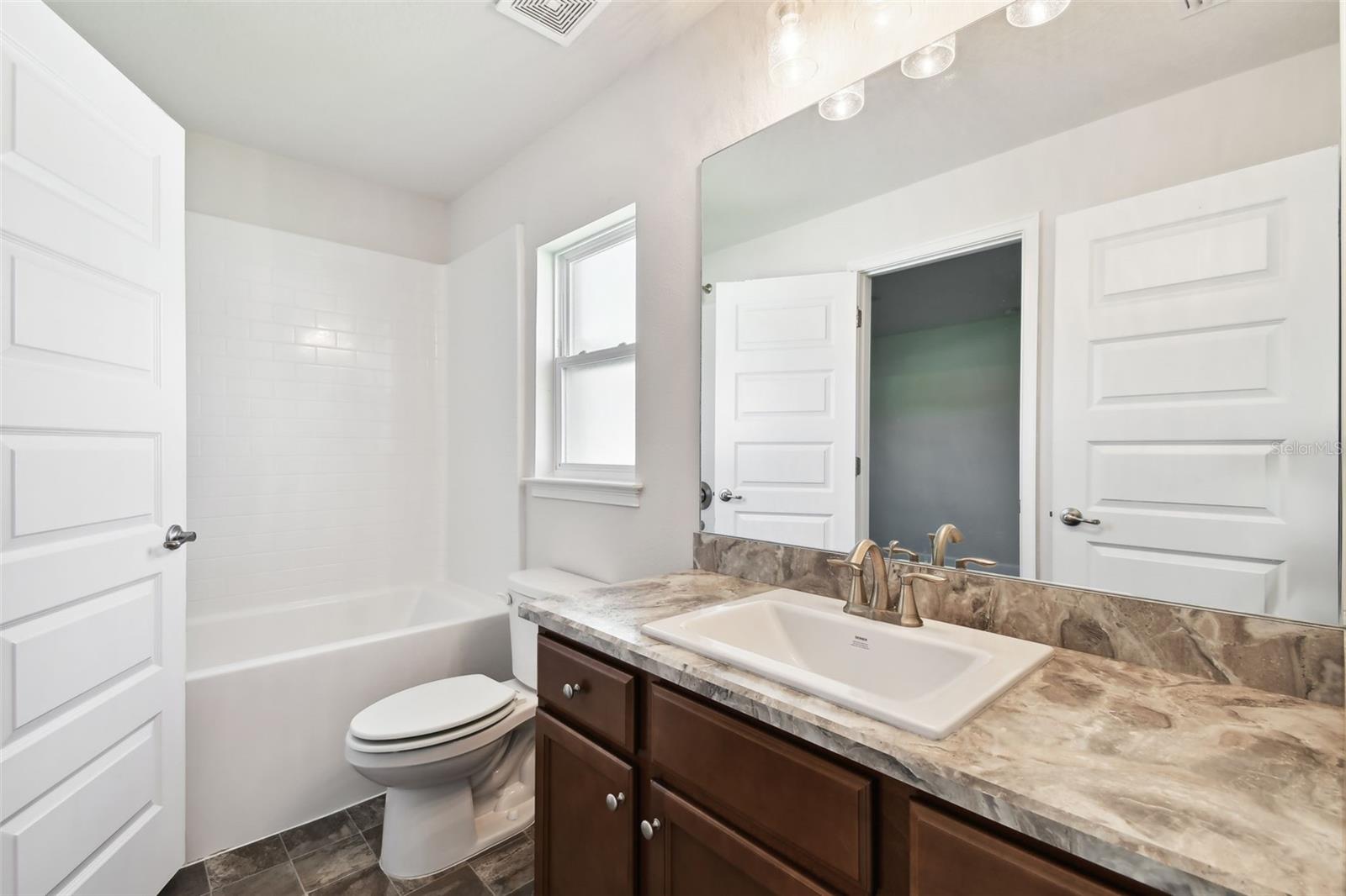 Image 28 of 43 For 360 Cimarron Court