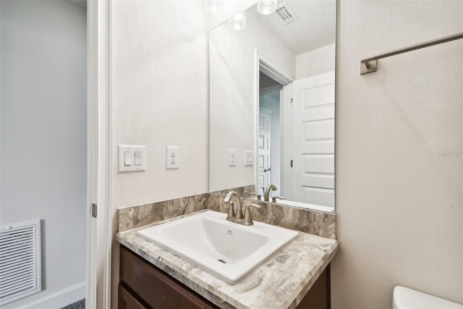 Image 35 of 43 For 360 Cimarron Court