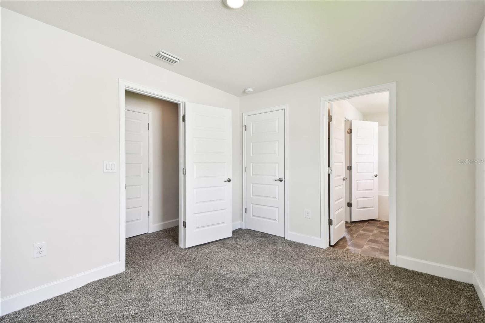 Image 38 of 43 For 360 Cimarron Court