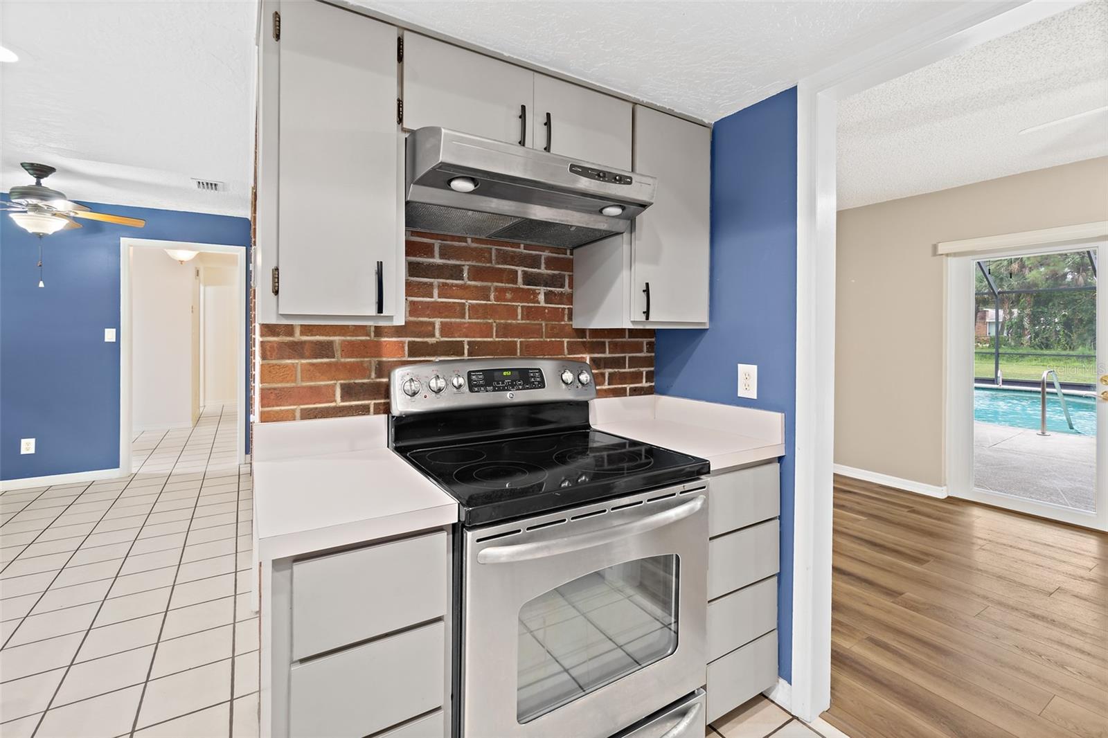 Image 12 of 57 For 5011 Dalehurst Drive
