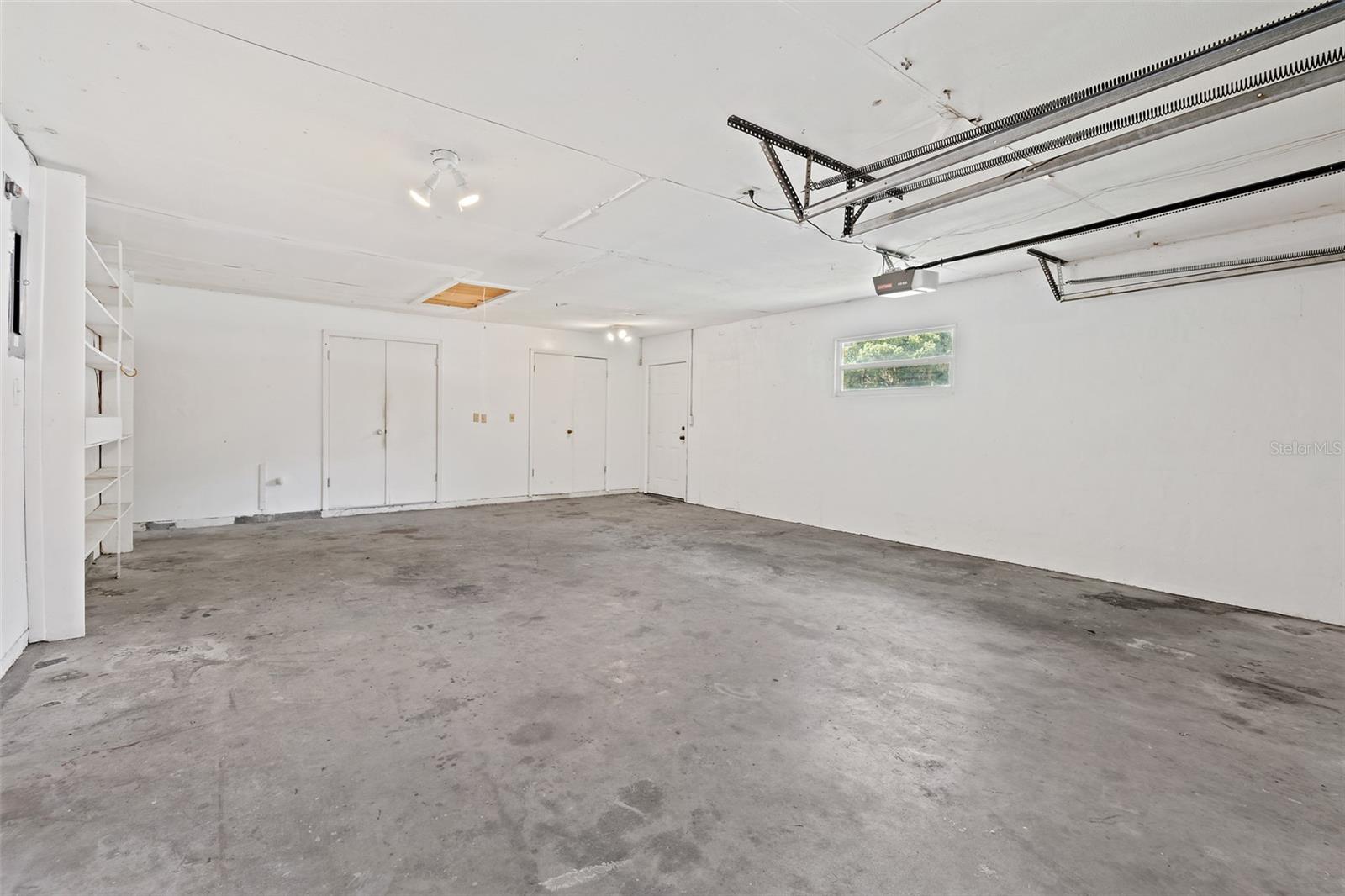 Image 14 of 57 For 5011 Dalehurst Drive