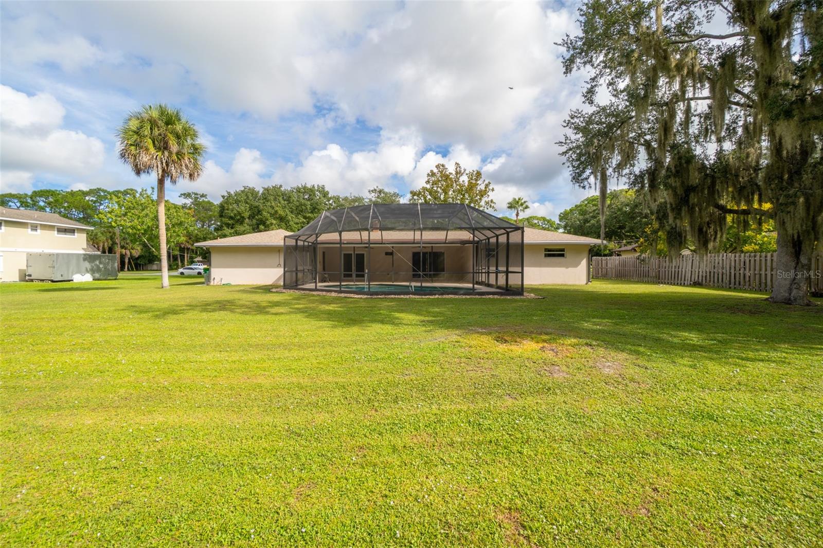 Image 19 of 57 For 5011 Dalehurst Drive
