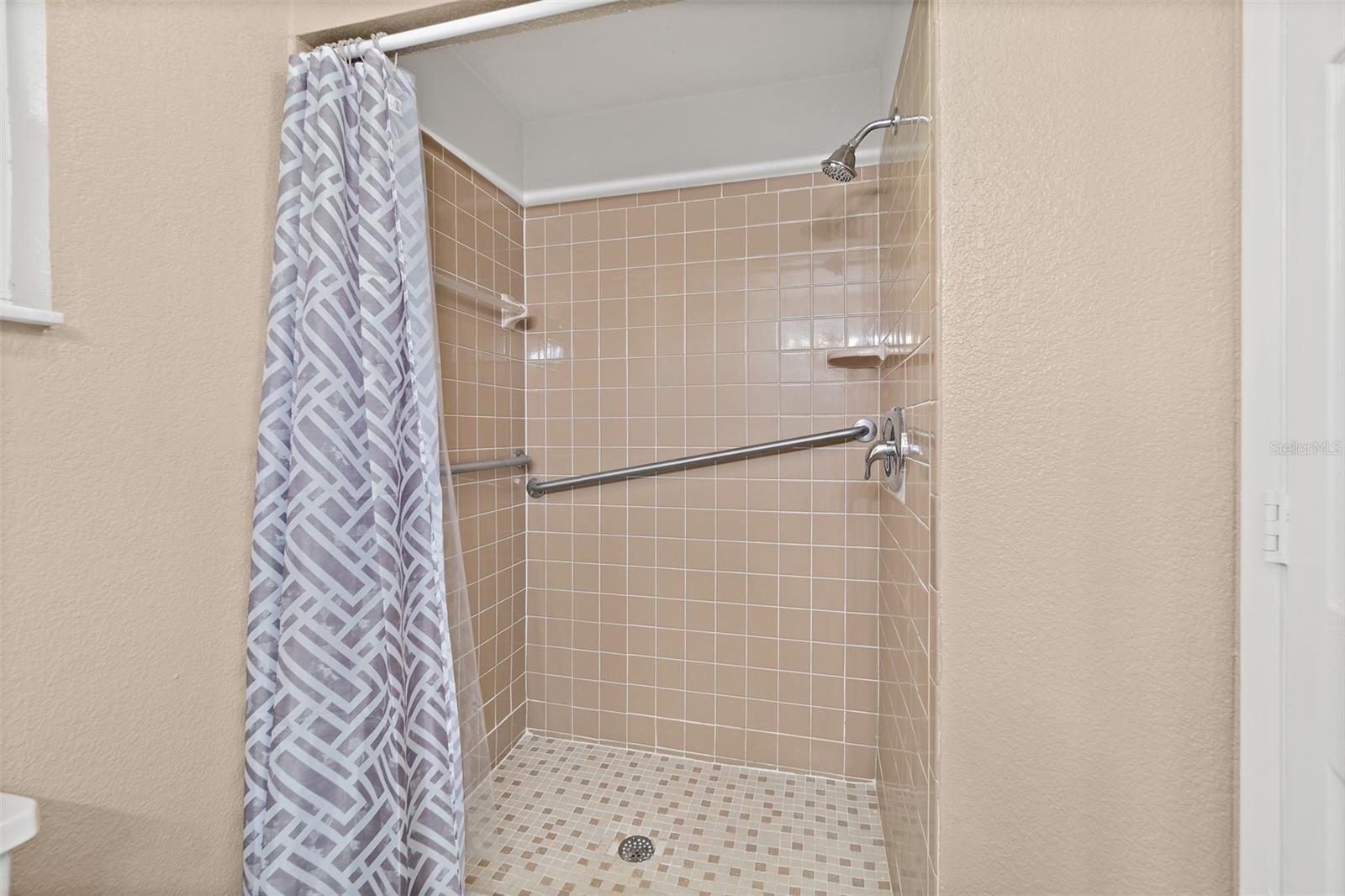 Image 28 of 57 For 5011 Dalehurst Drive