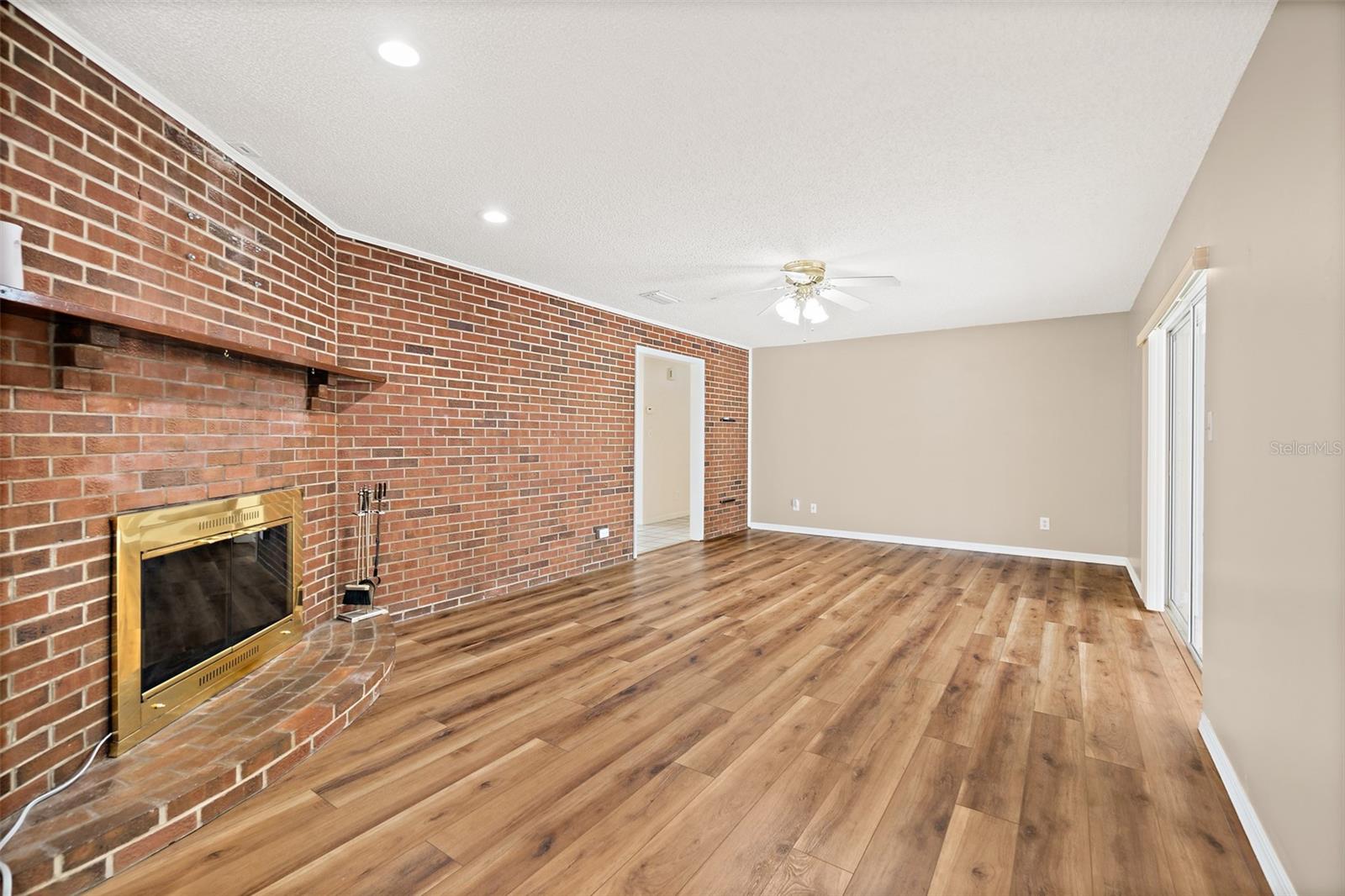 Image 33 of 57 For 5011 Dalehurst Drive