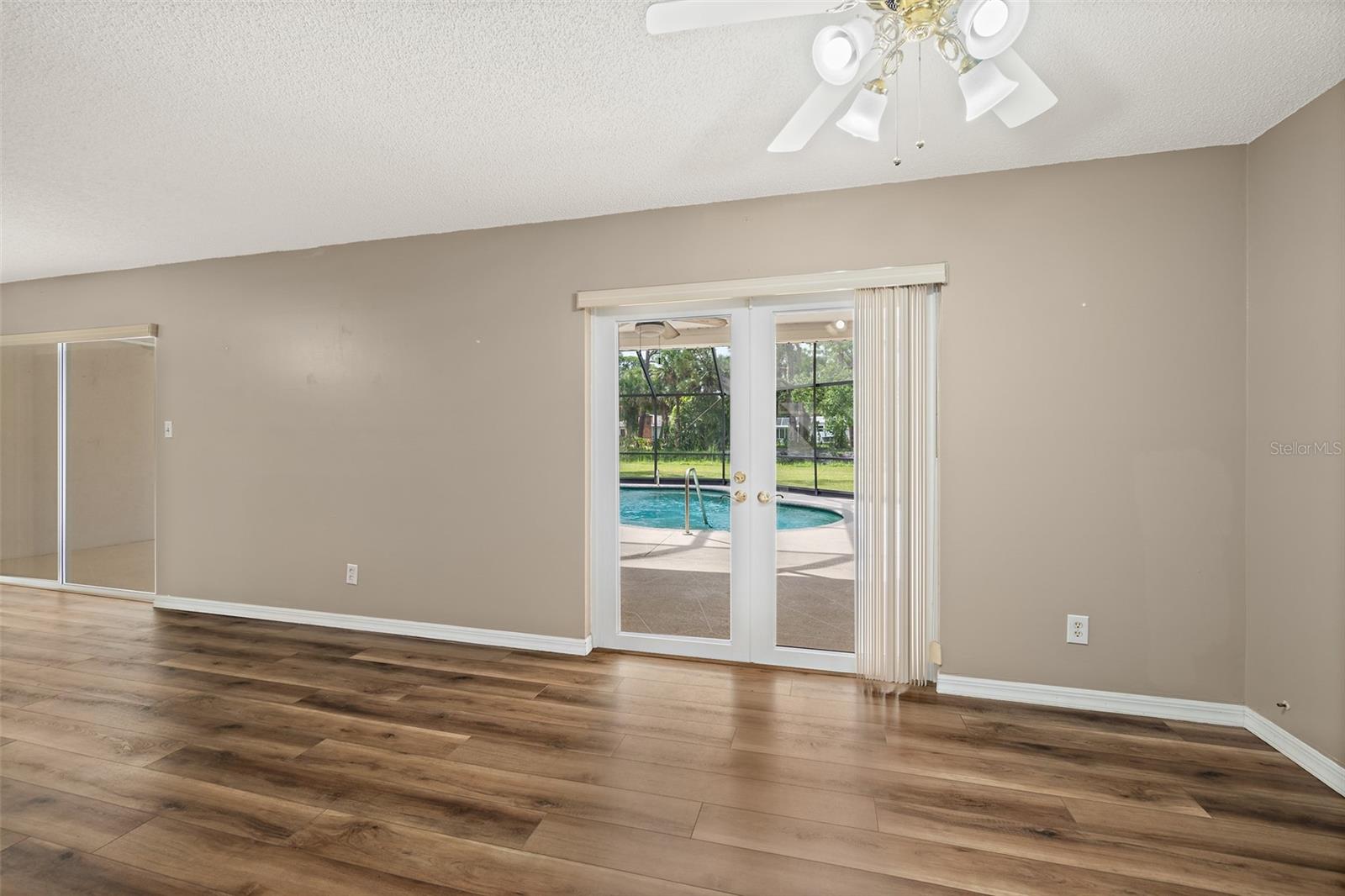 Image 35 of 57 For 5011 Dalehurst Drive