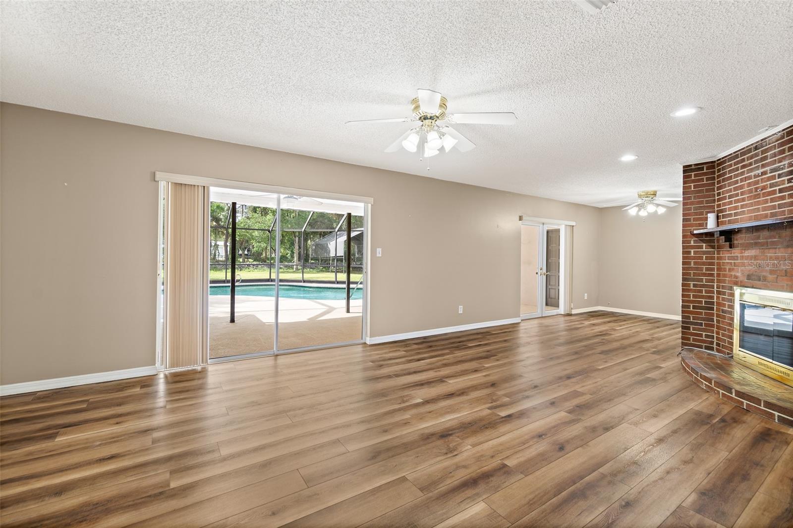 Image 5 of 57 For 5011 Dalehurst Drive
