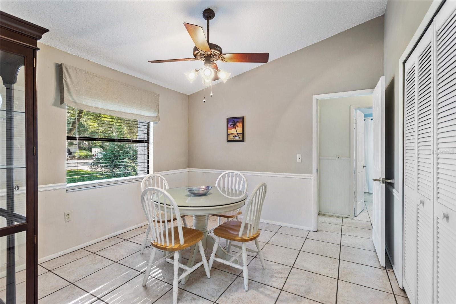 Image 10 of 40 For 942 Cinnamon Court