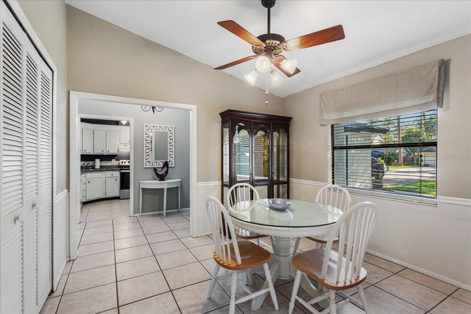 Image 11 of 40 For 942 Cinnamon Court