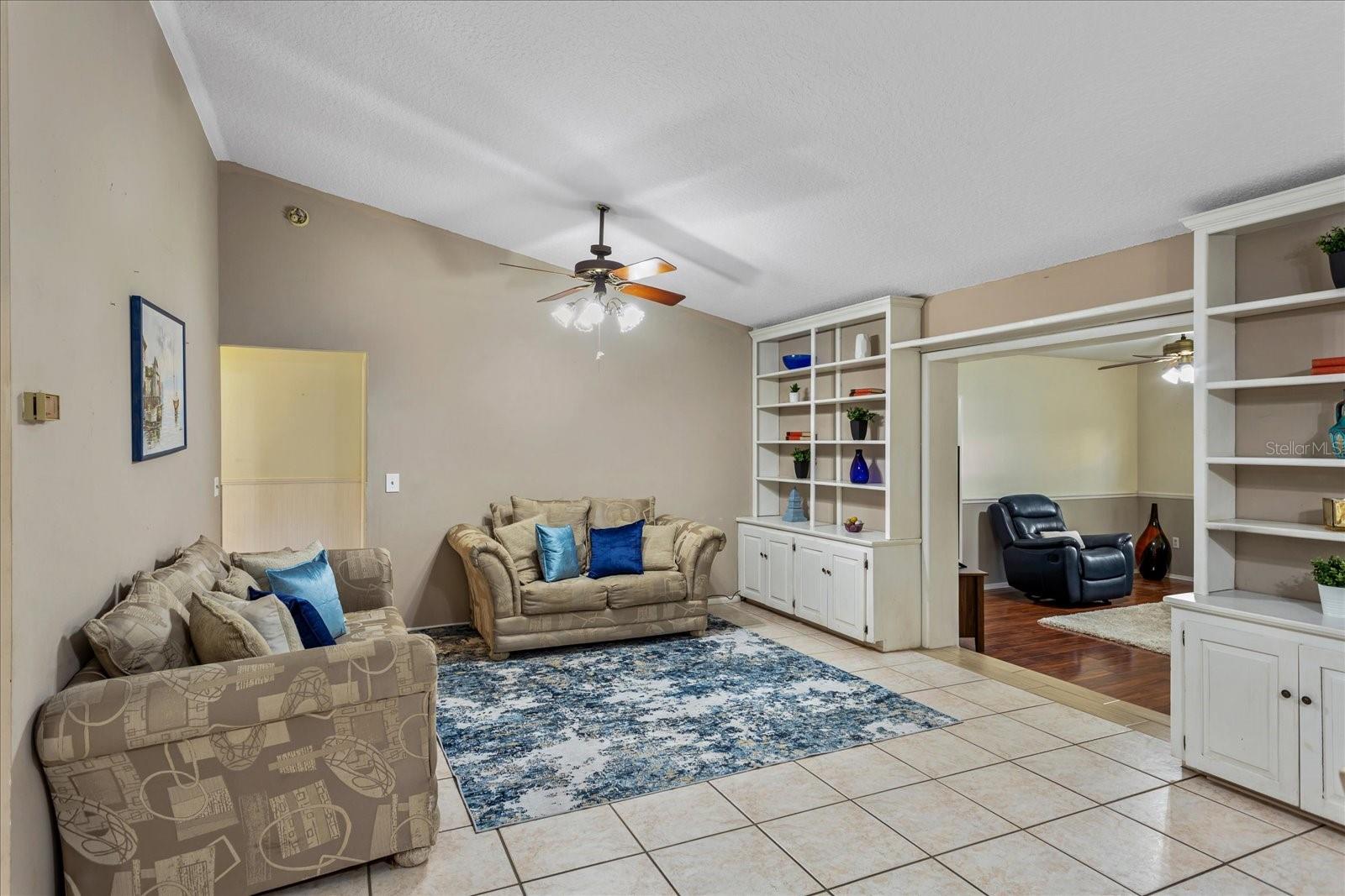 Image 12 of 40 For 942 Cinnamon Court