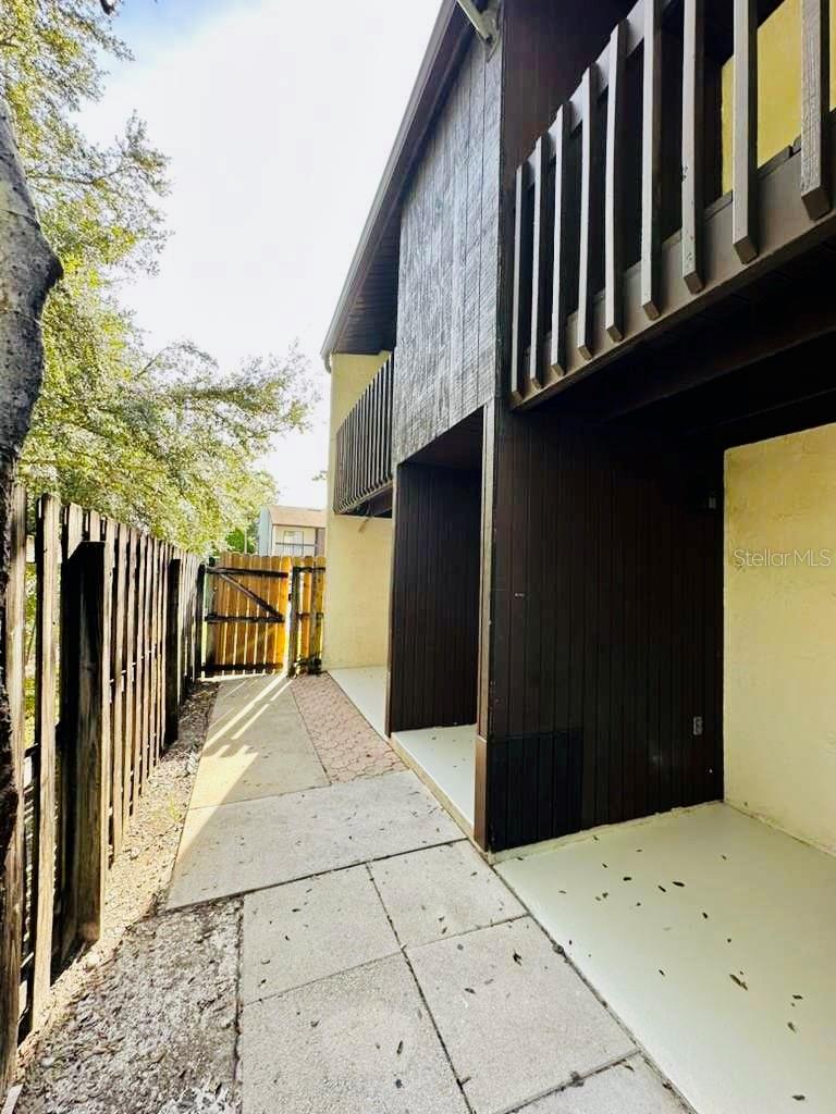 Image 14 of 41 For 2654 Crown Court 2654