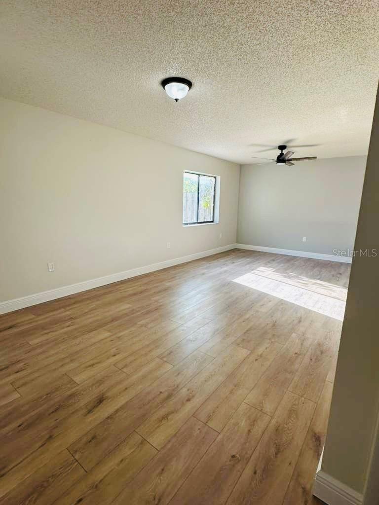 Image 18 of 41 For 2654 Crown Court 2654