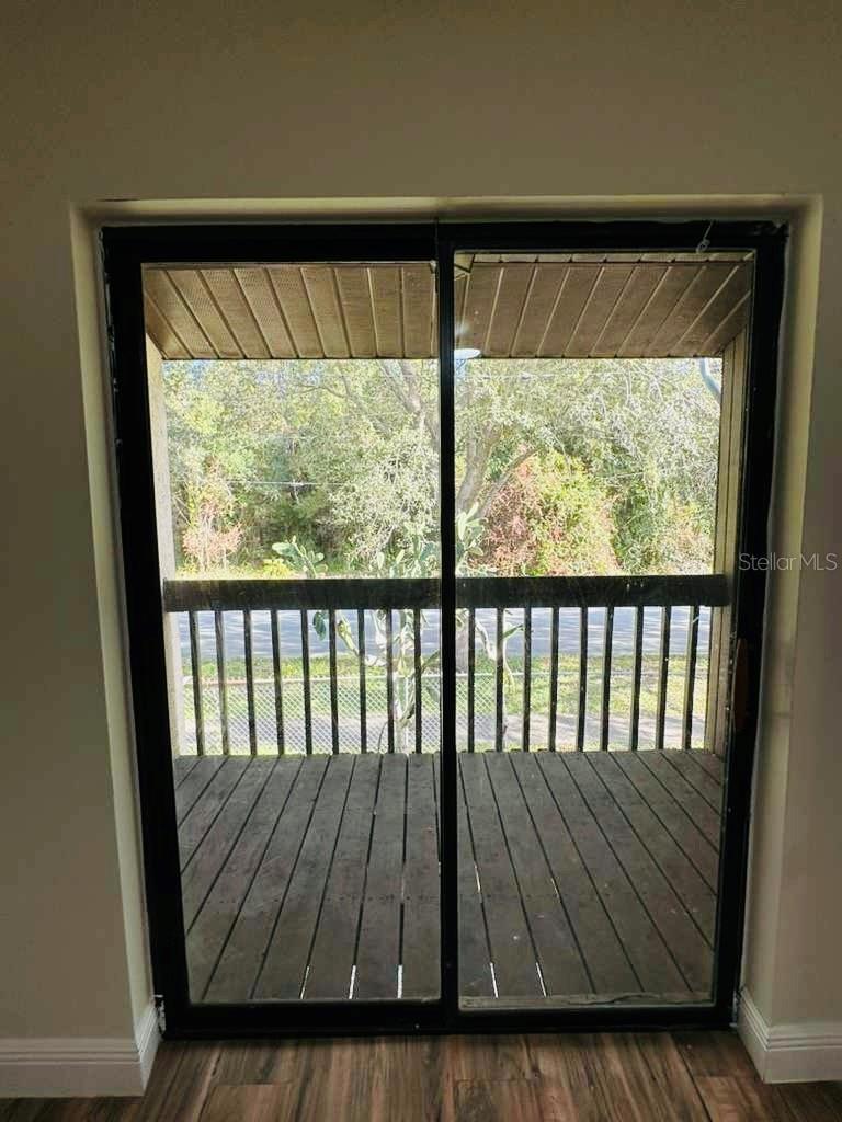 Image 24 of 41 For 2654 Crown Court 2654