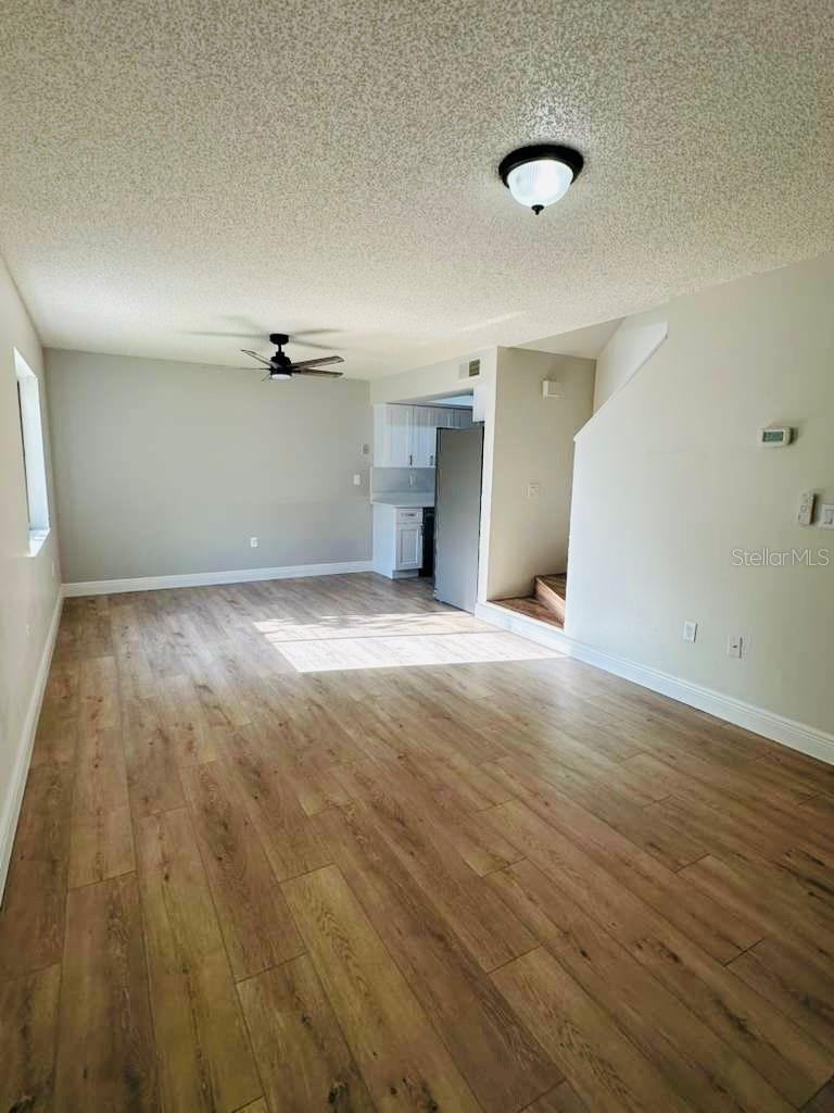 Image 27 of 41 For 2654 Crown Court 2654