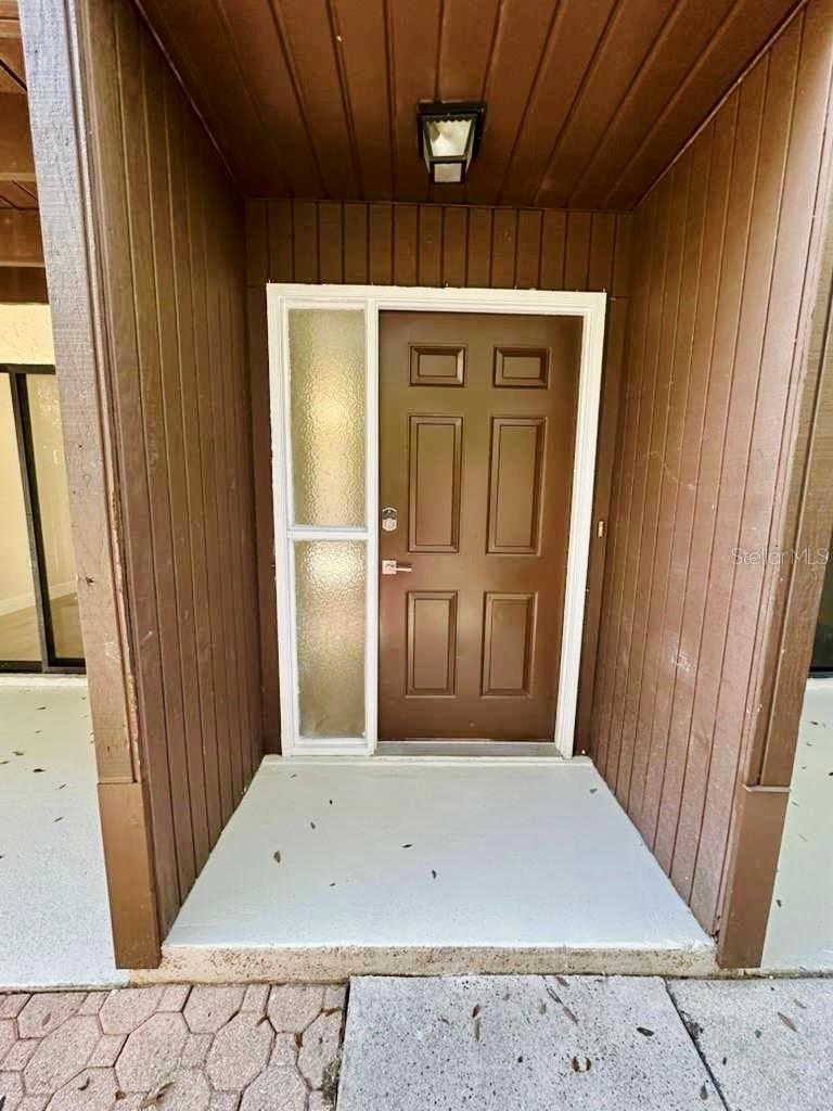 Image 29 of 41 For 2654 Crown Court 2654