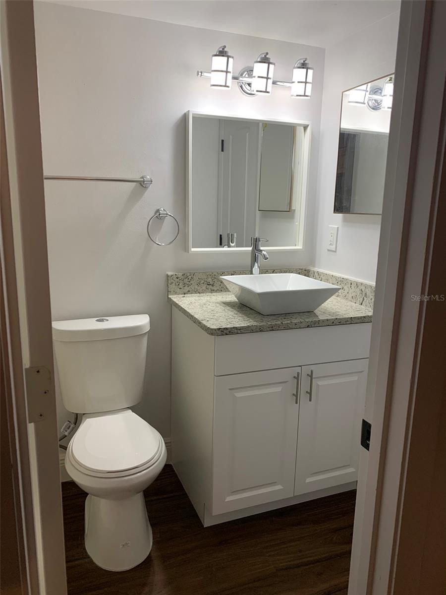 Image 32 of 41 For 2654 Crown Court 2654