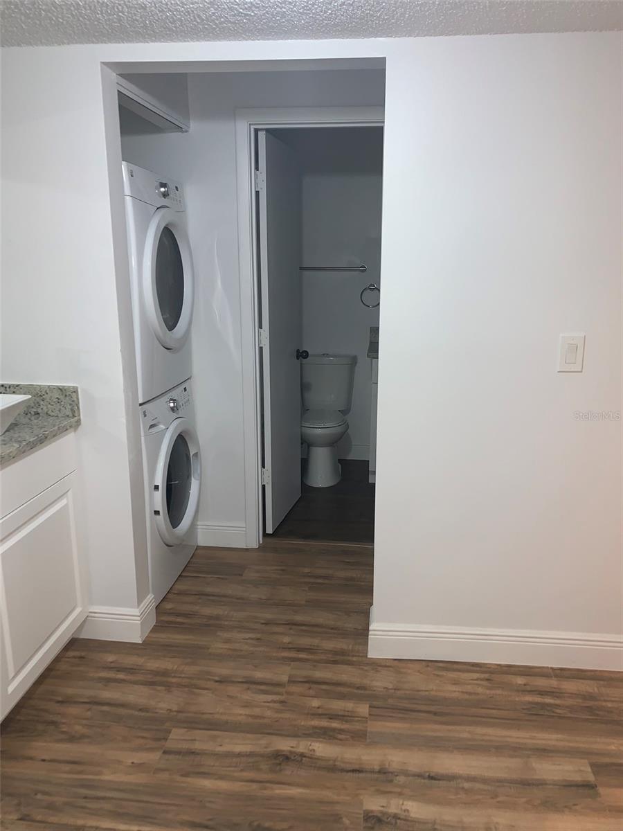 Image 35 of 41 For 2654 Crown Court 2654