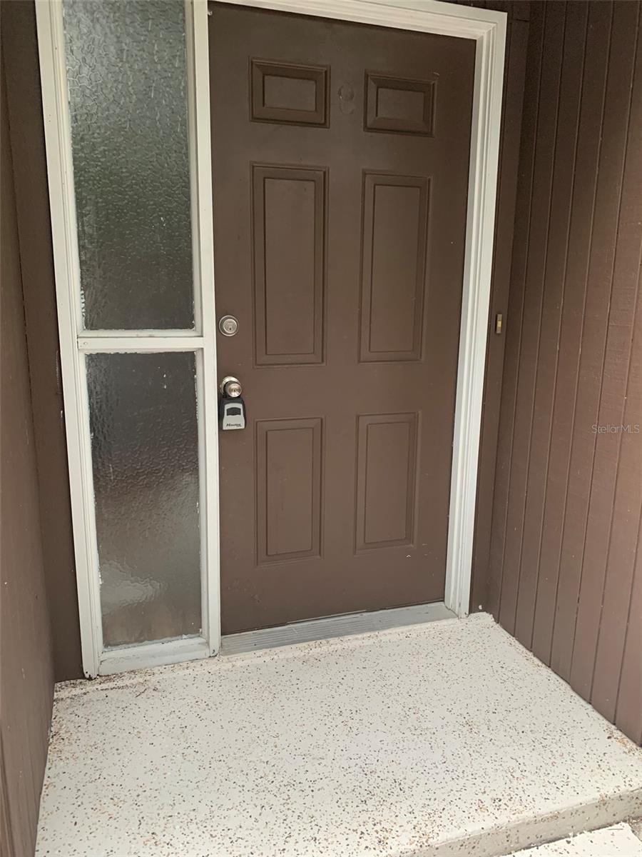 Image 36 of 41 For 2654 Crown Court 2654