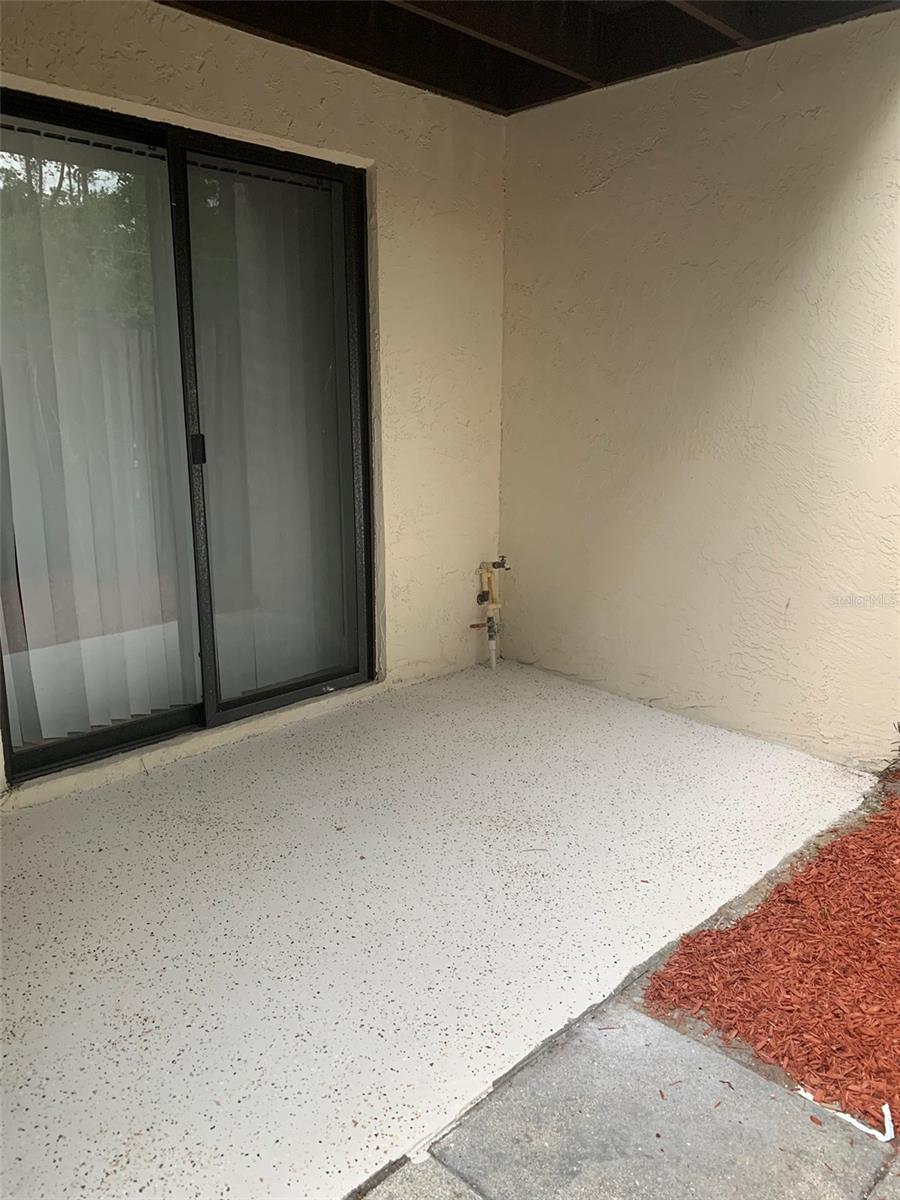 Image 37 of 41 For 2654 Crown Court 2654