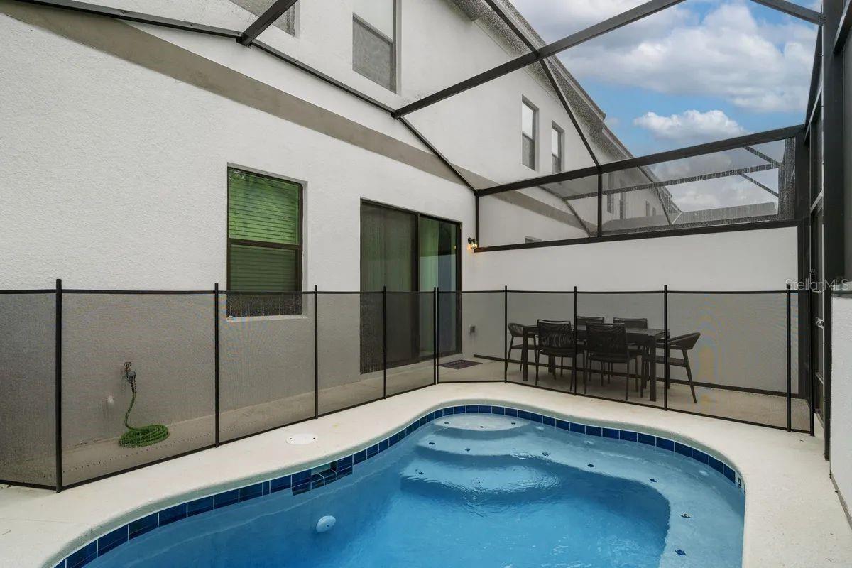 Image 37 of 47 For 10317 Ebb Tide Ln