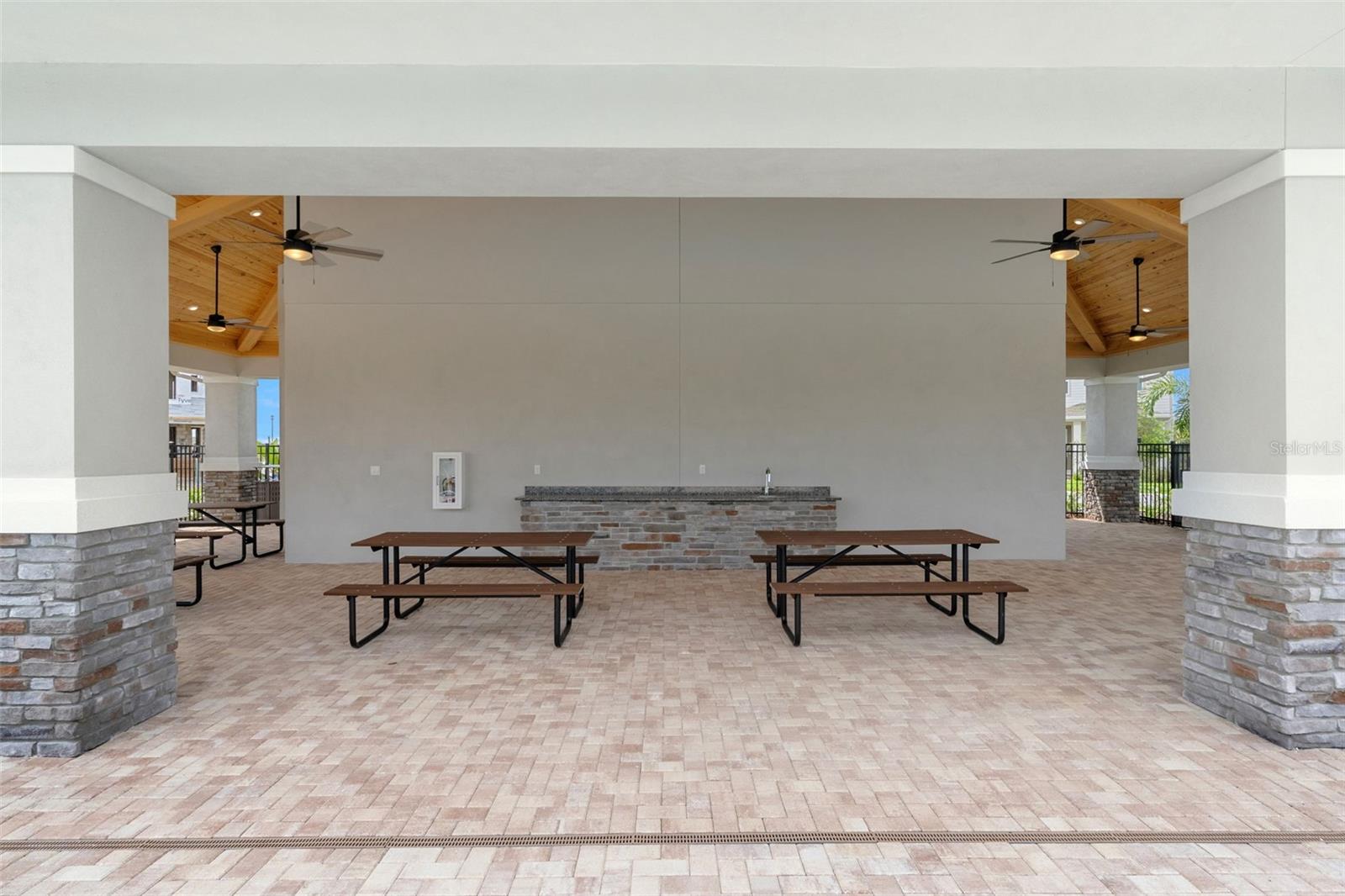 Image 27 of 52 For 15209 Summer Harvest Street