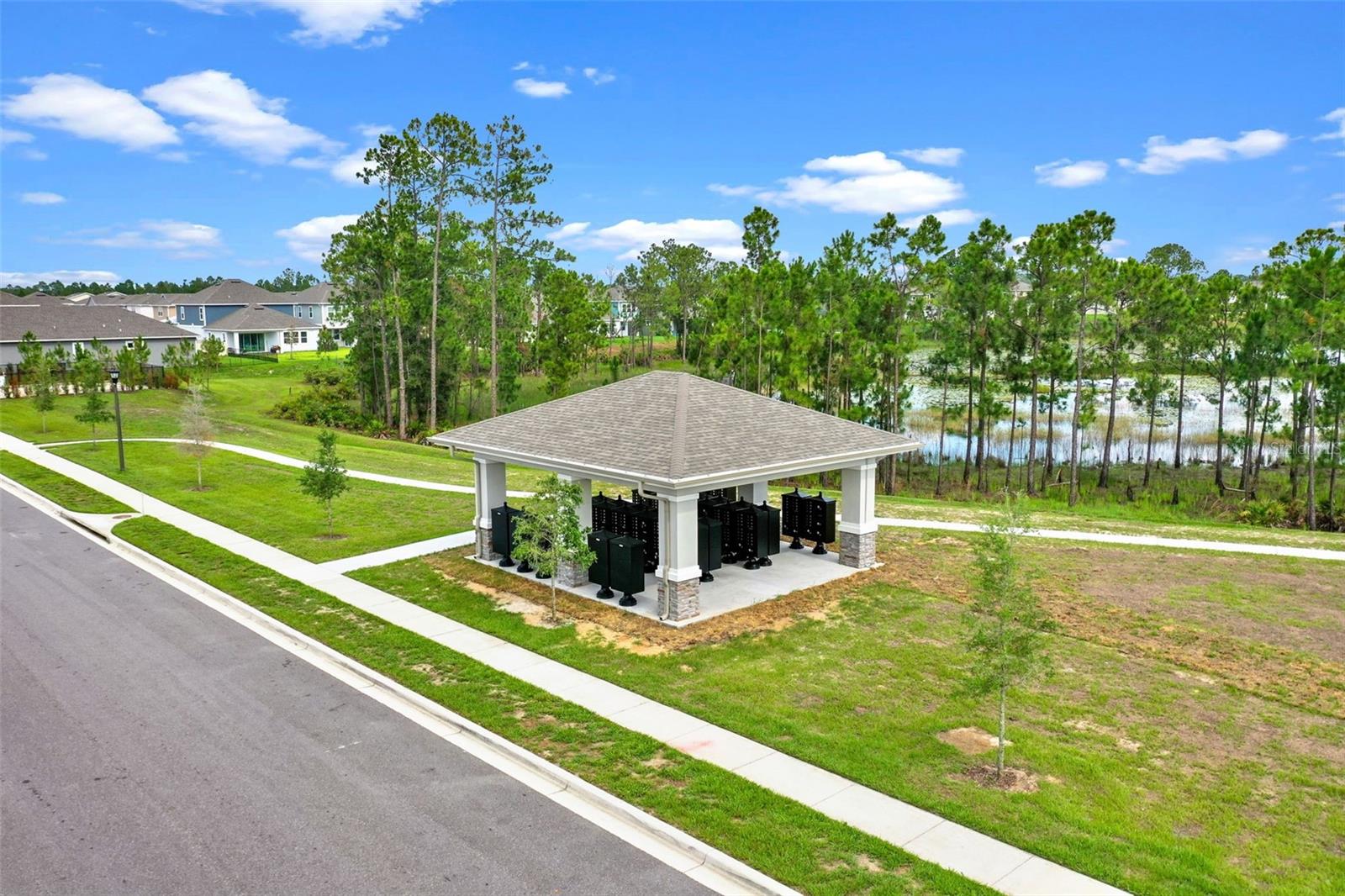 Image 40 of 52 For 15209 Summer Harvest Street