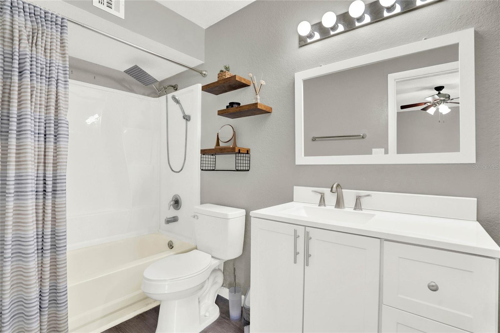 Image 16 of 35 For 5545 Devonbriar Way I201