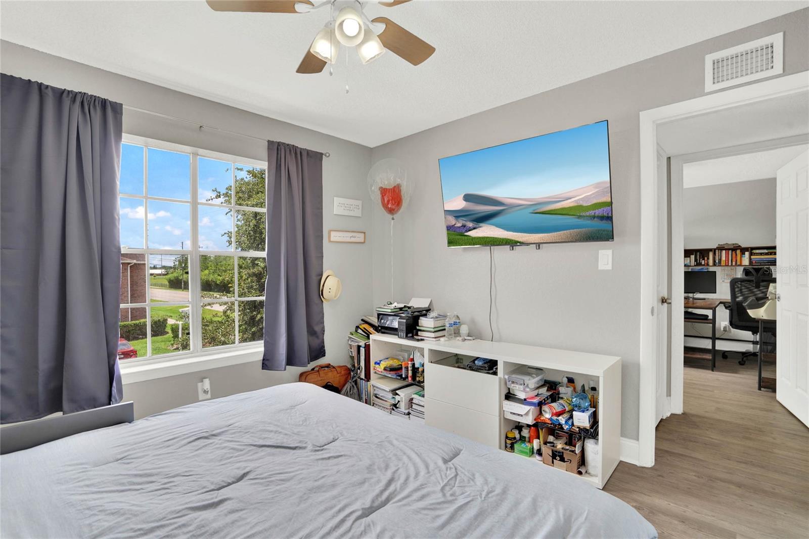Image 24 of 35 For 5545 Devonbriar Way I201