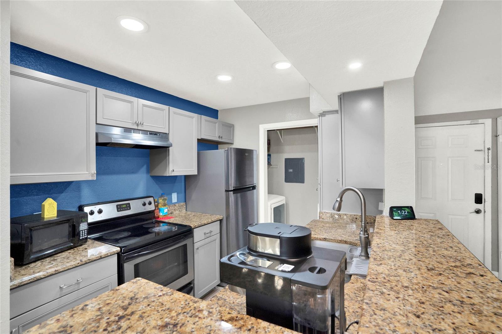 Image 7 of 35 For 5545 Devonbriar Way I201