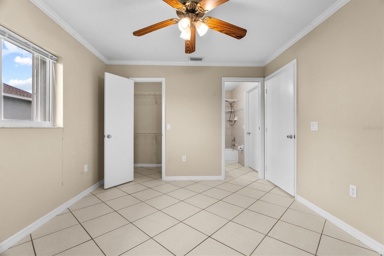 Image 15 of 42 For 2660 Lear Road