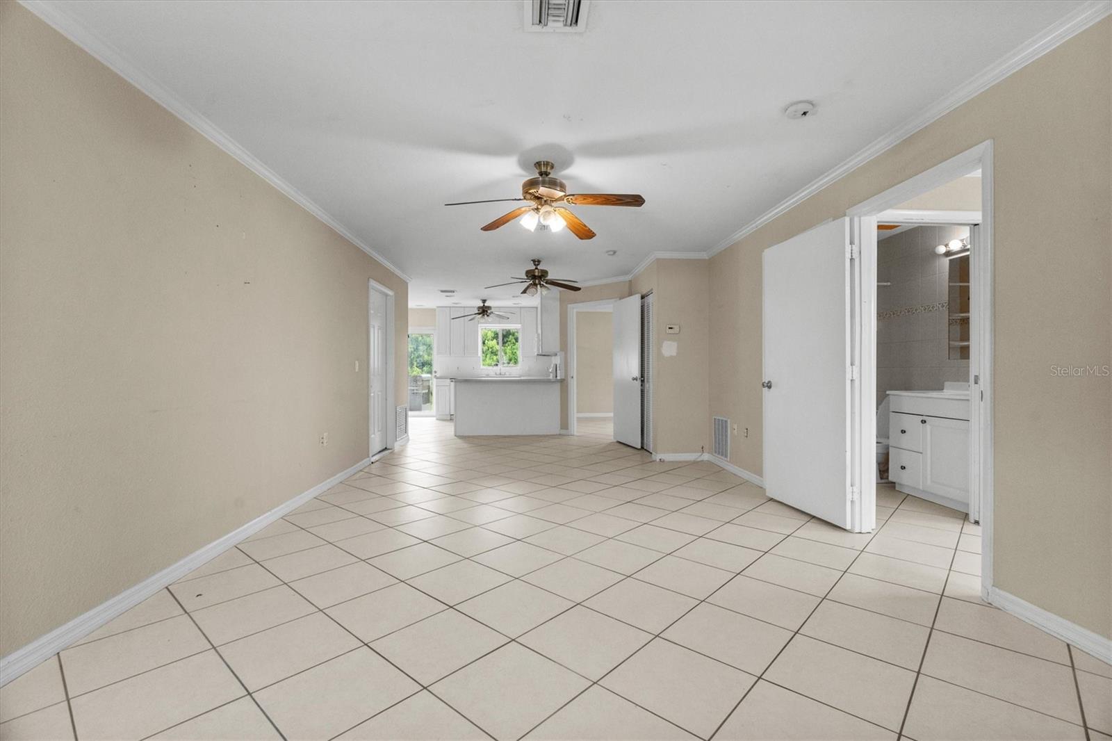 Image 22 of 42 For 2660 Lear Road