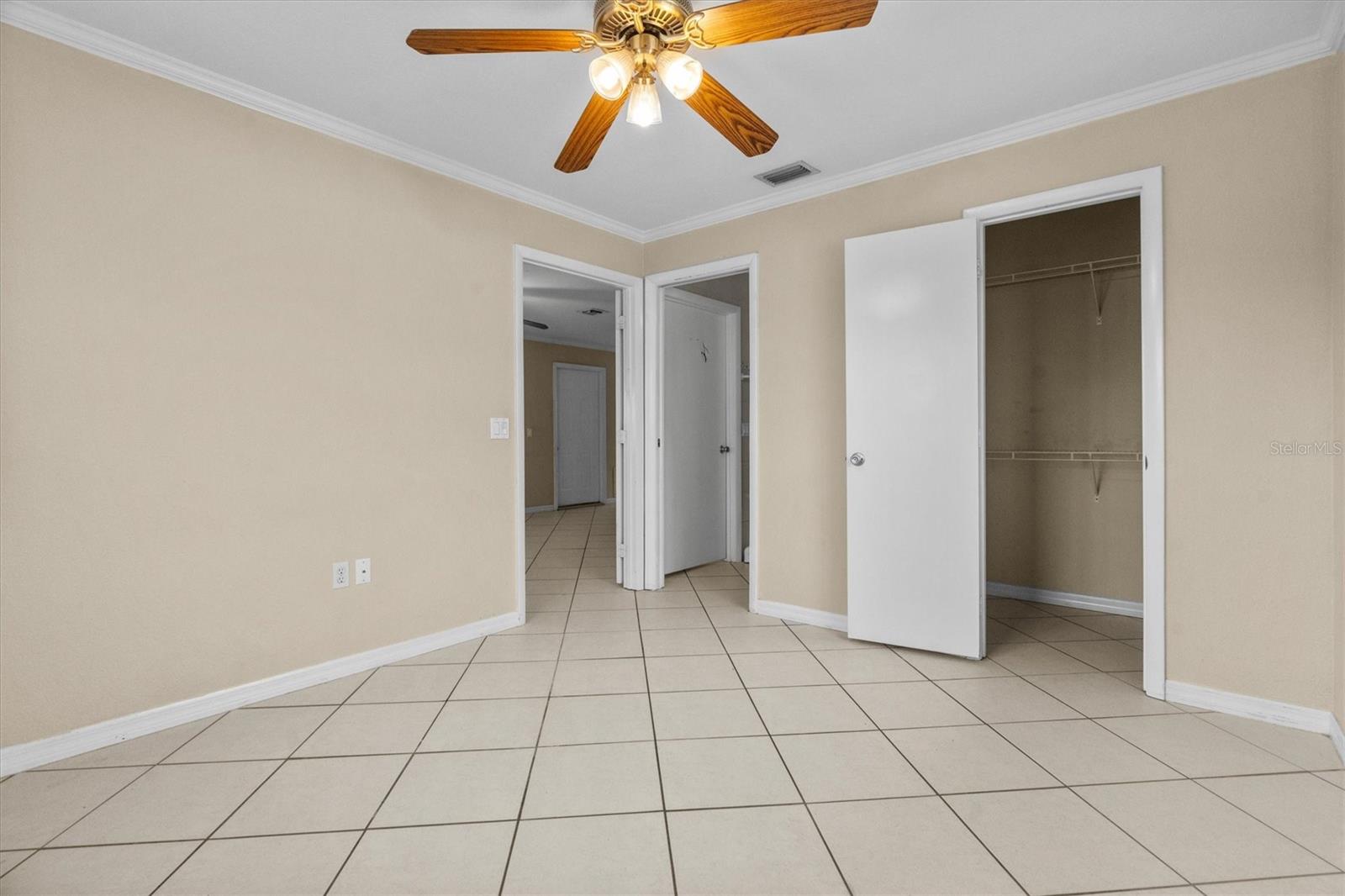 Image 31 of 42 For 2660 Lear Road