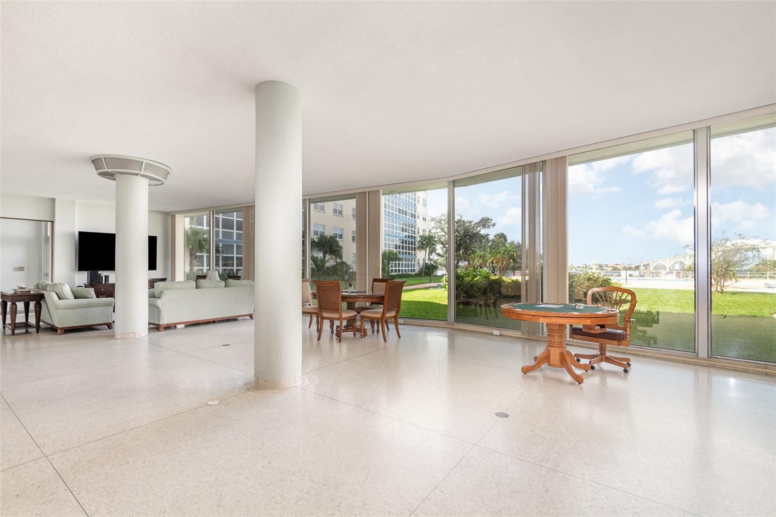 Image 15 of 25 For 1224 Peninsula Drive 511