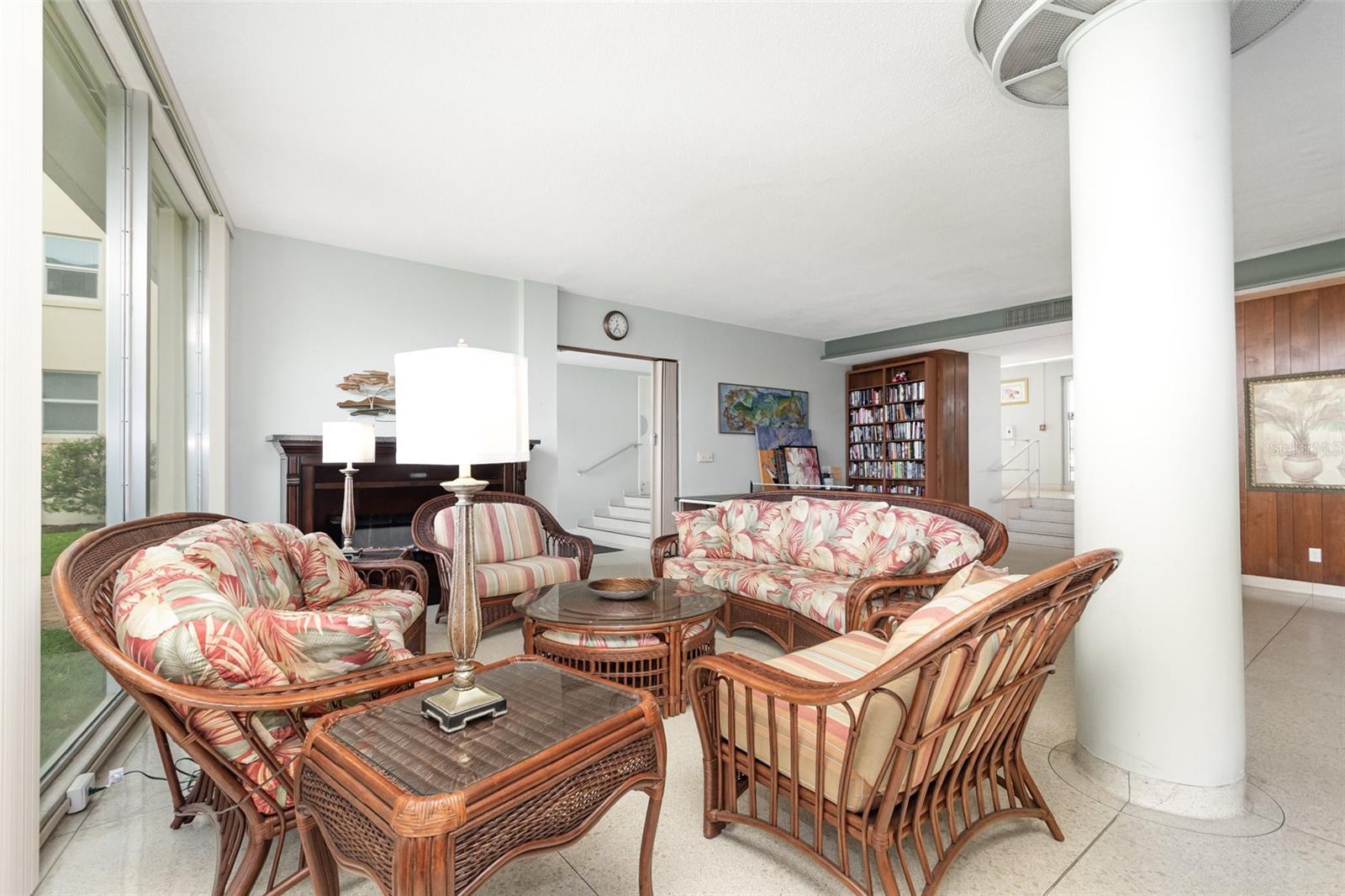 Image 16 of 25 For 1224 Peninsula Drive 511