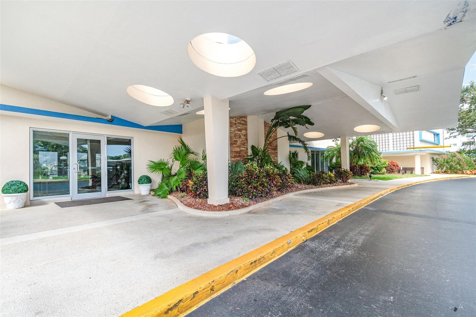 Image 2 of 25 For 1224 Peninsula Drive 511