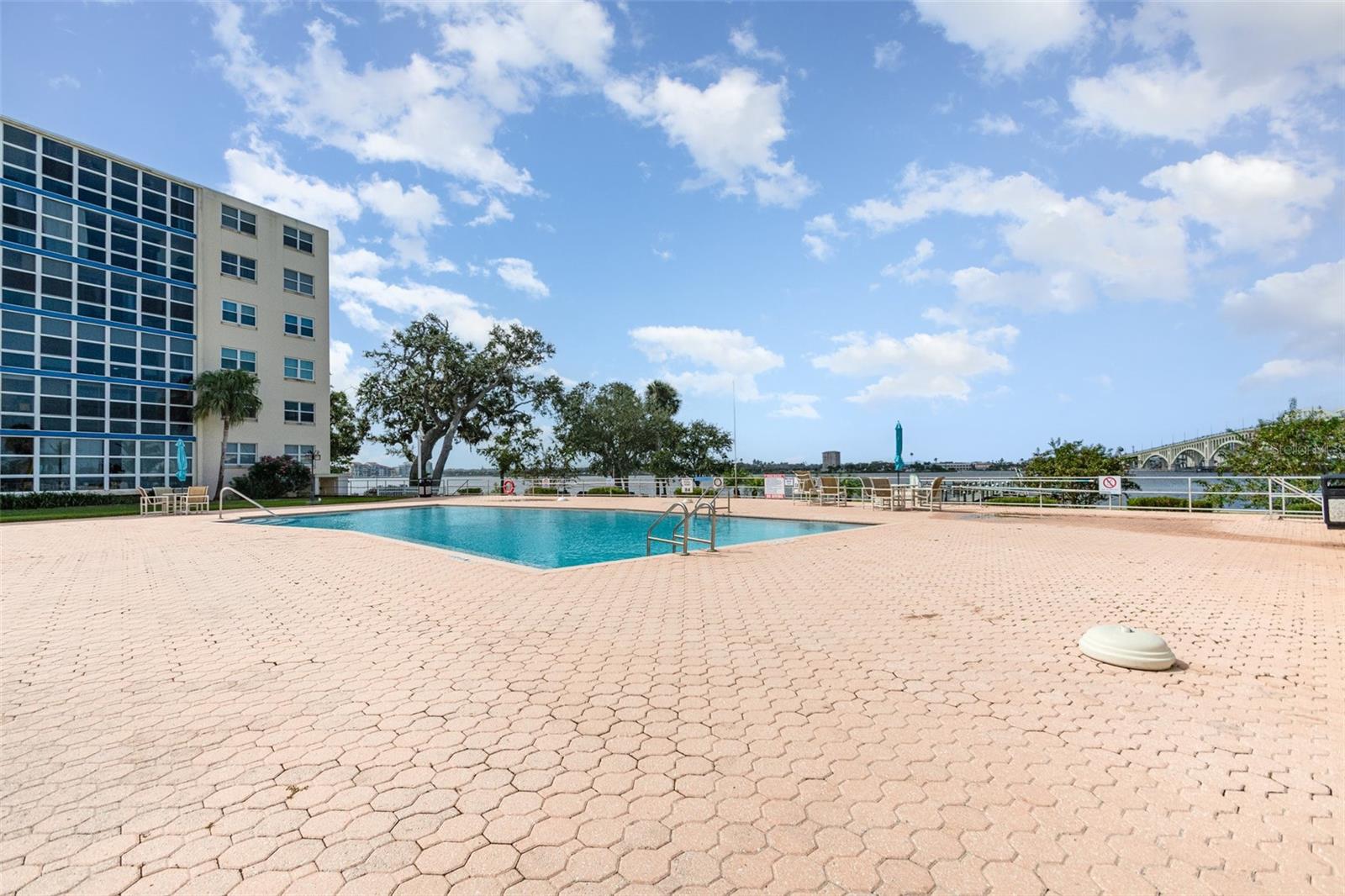 Image 23 of 25 For 1224 Peninsula Drive 511