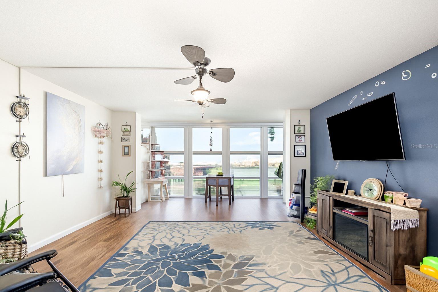 Image 5 of 25 For 1224 Peninsula Drive 511