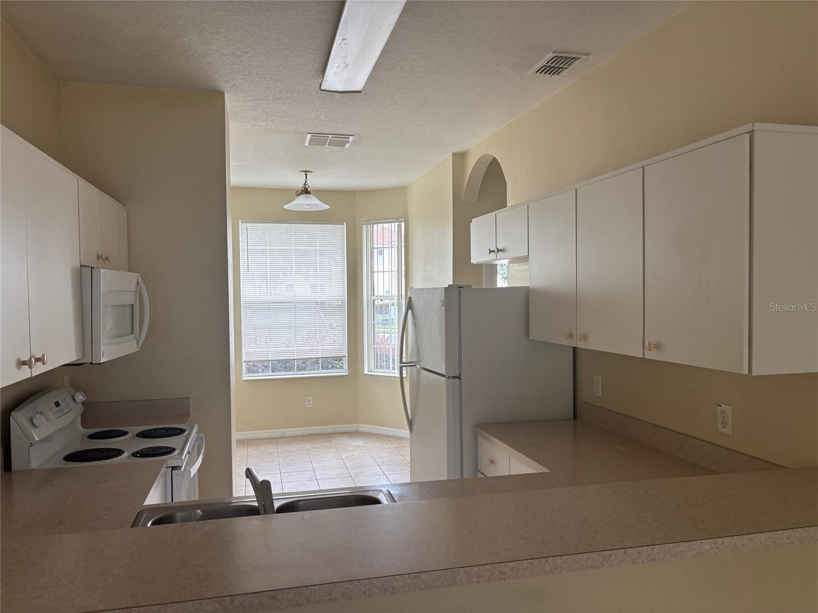 Image 4 of 11 For 1158 Beach Circle