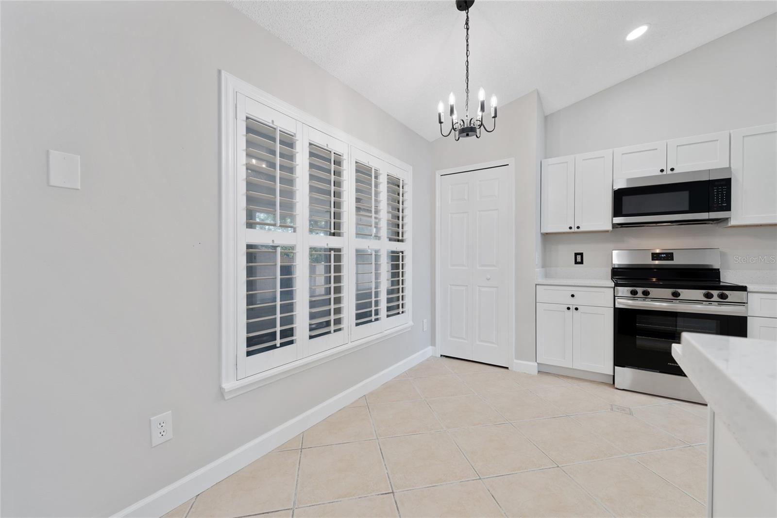 Image 8 of 29 For 2546 Alclobe Circle