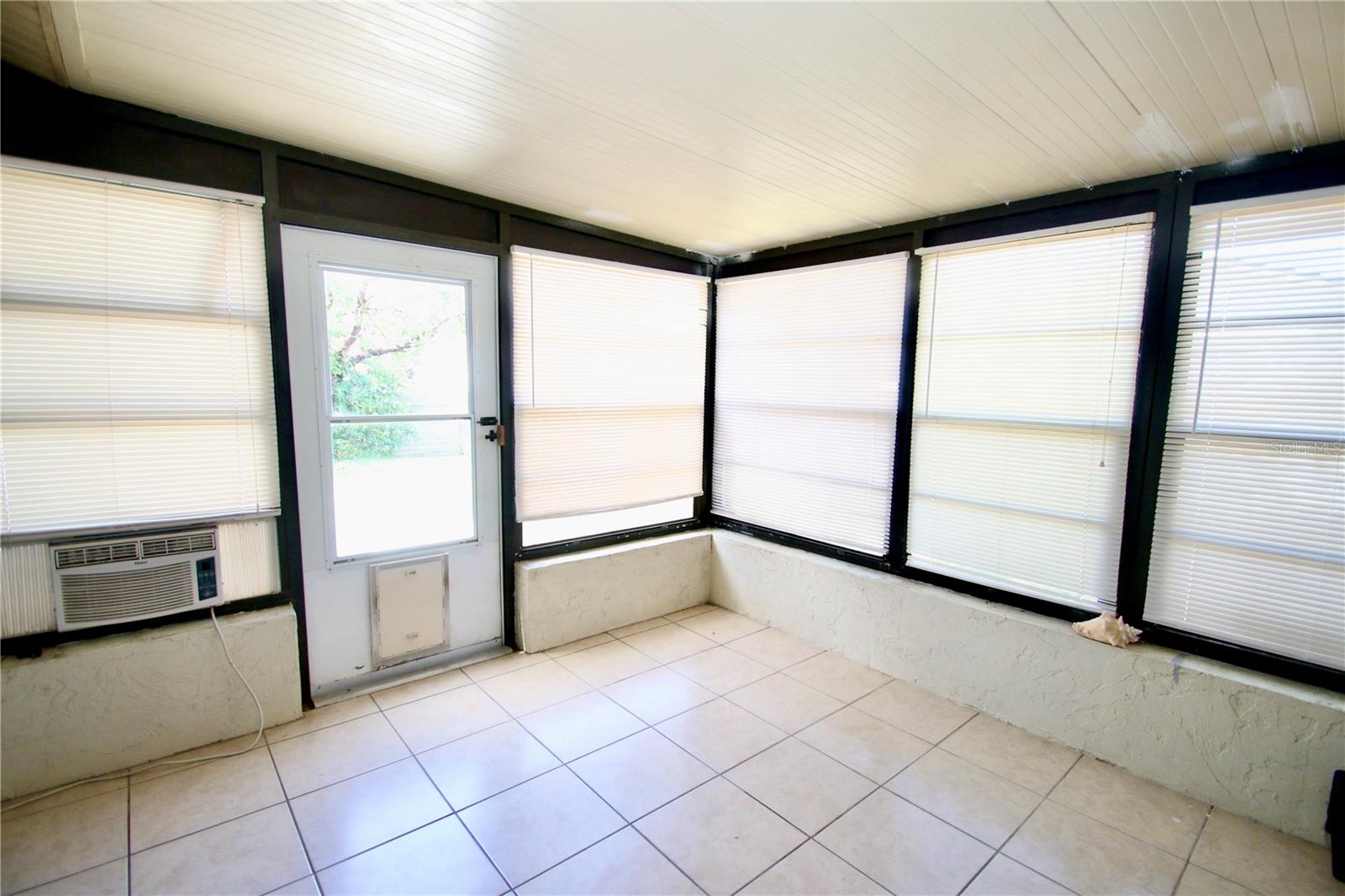 Image 19 of 42 For 1015 Egret Court