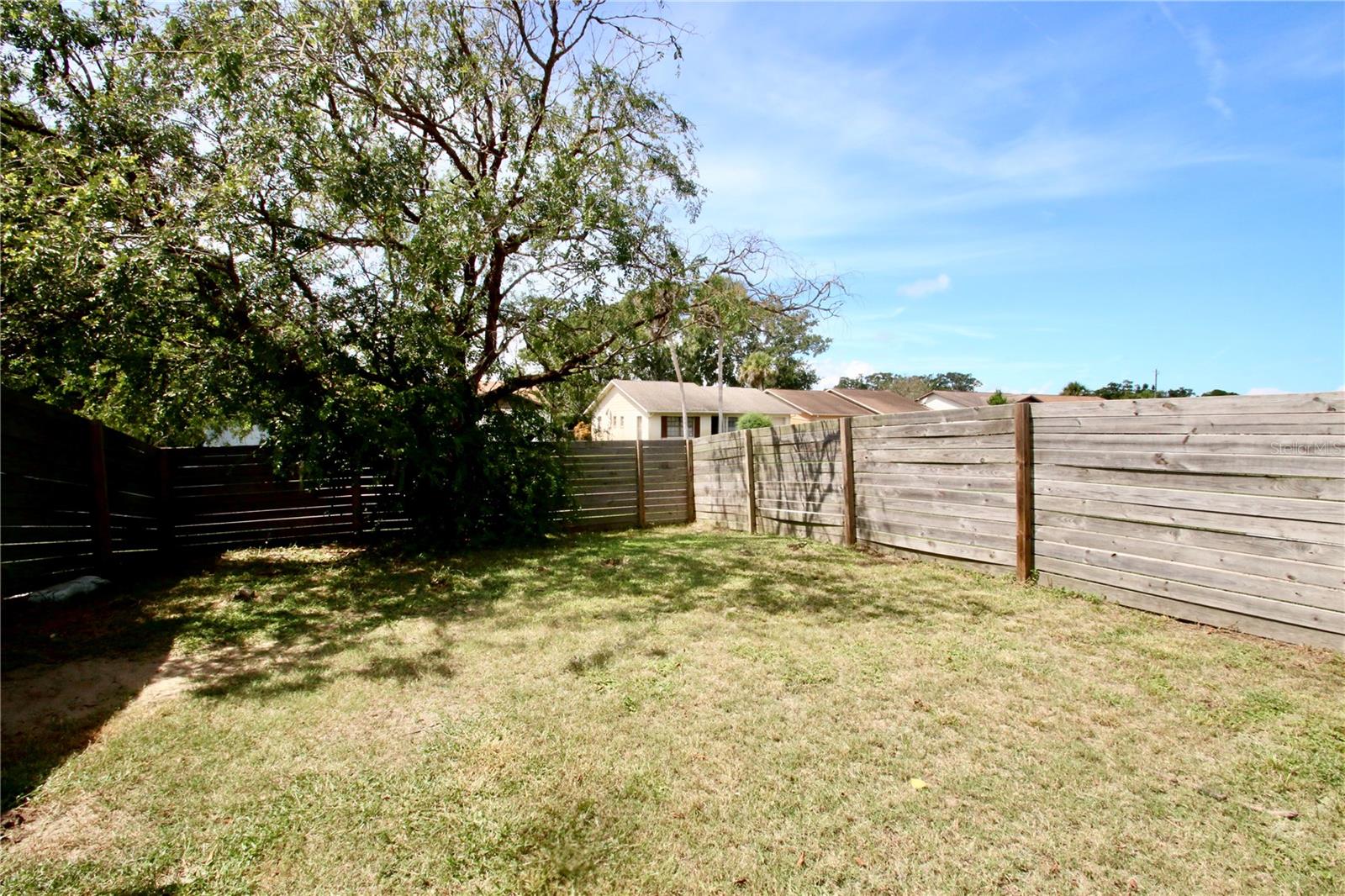 Image 23 of 42 For 1015 Egret Court