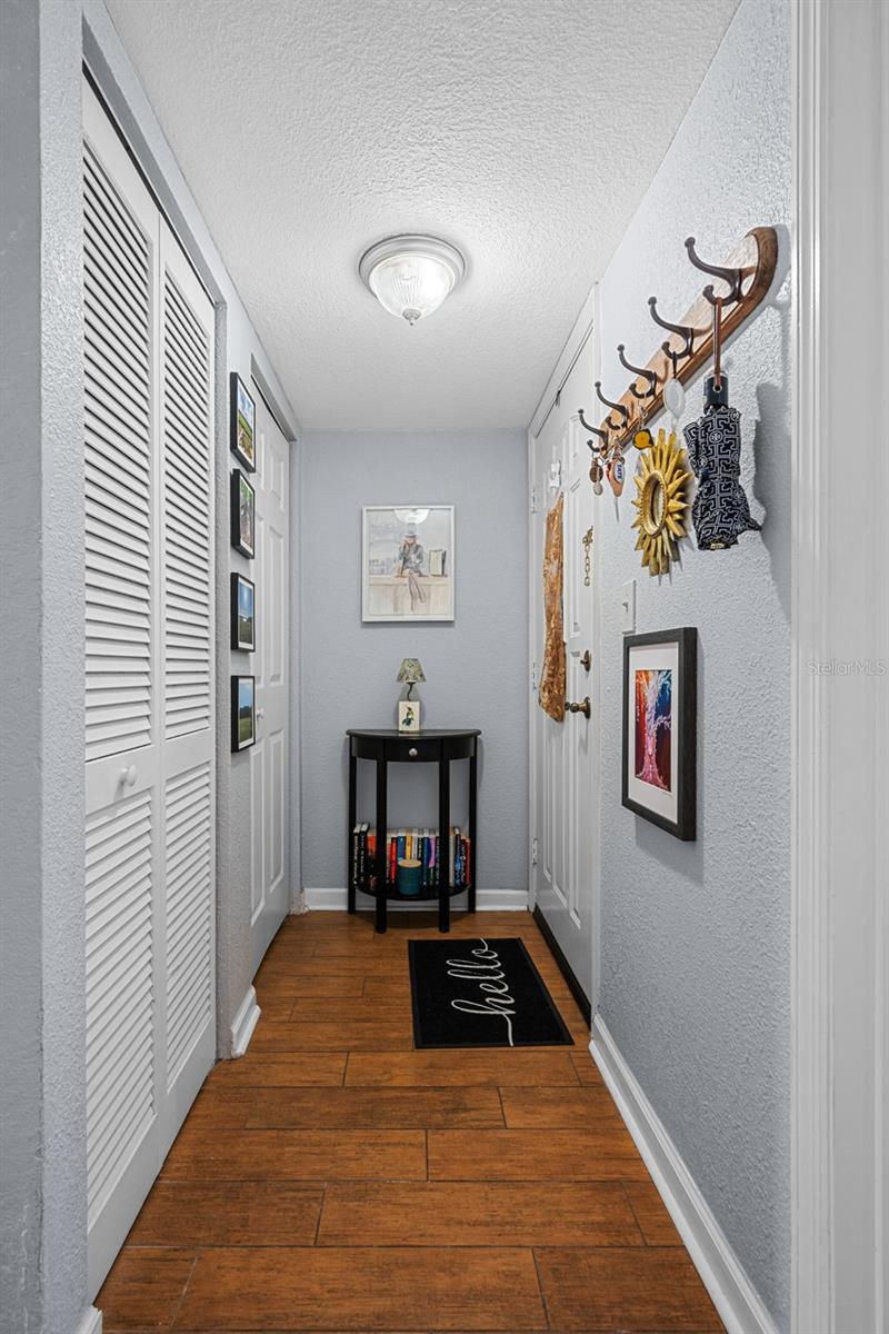 Image 9 of 42 For 754 Michigan Street 183