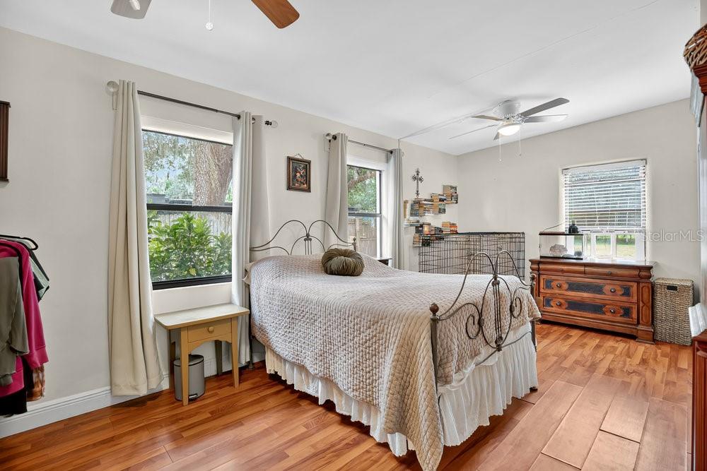 Image 16 of 43 For 11600 Bacon Street