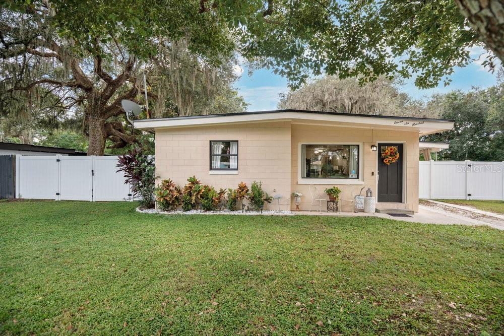 Image 2 of 43 For 11600 Bacon Street