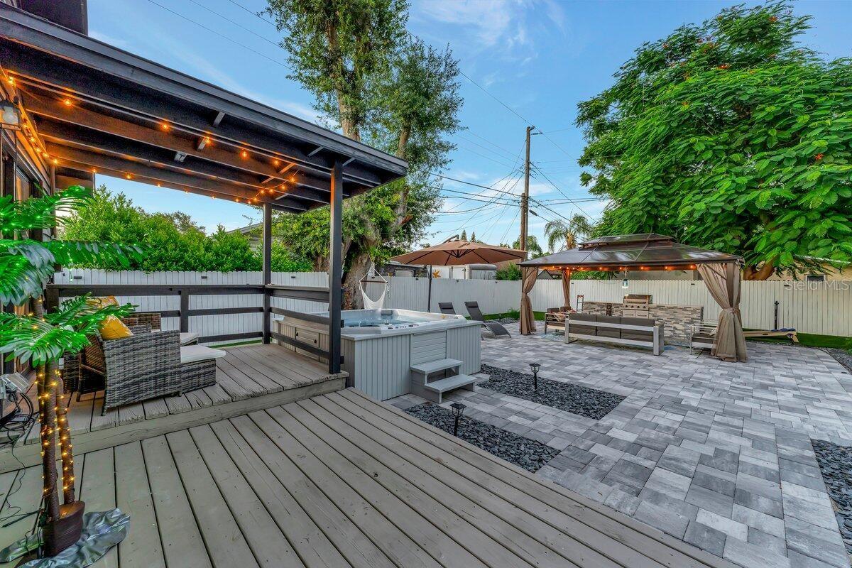 Image 2 of 33 For 2925 24th Street N