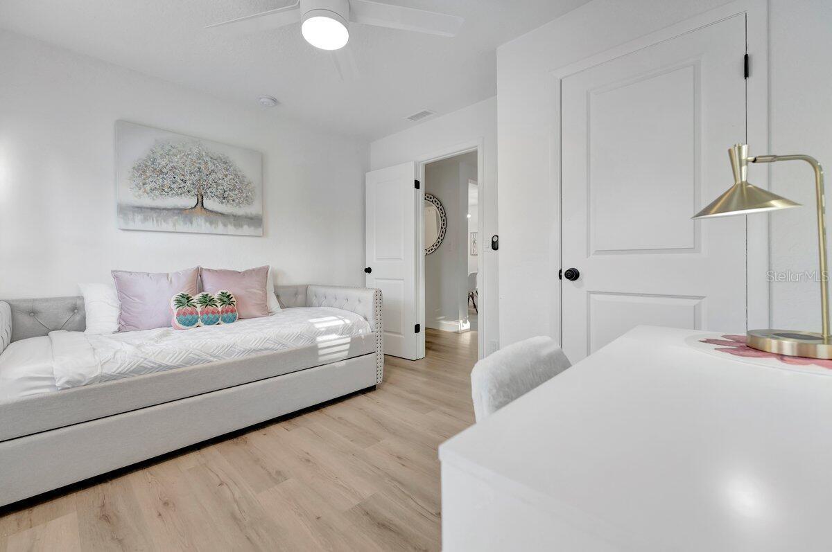 Image 30 of 33 For 2925 24th Street N